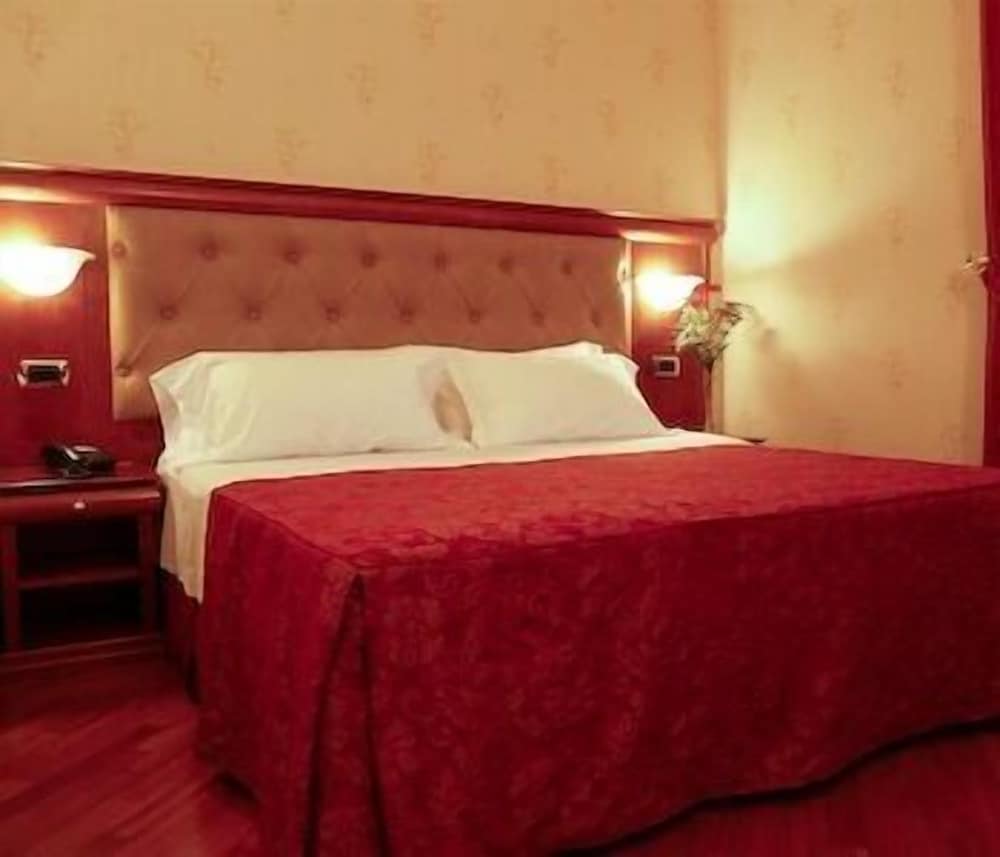 Hotel Serena Roma 11