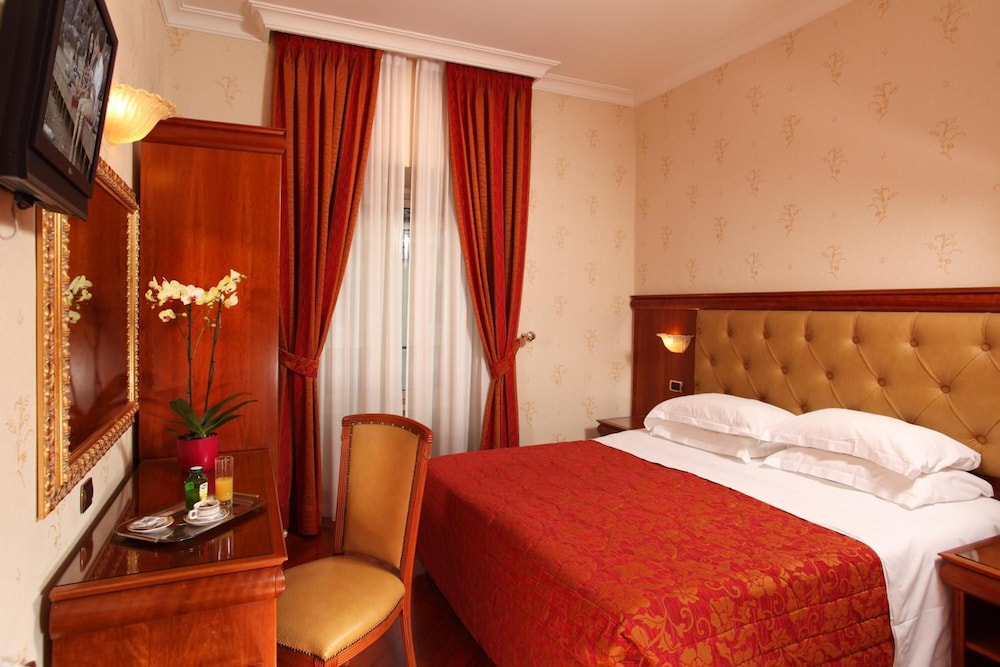 Hotel Serena Roma 24