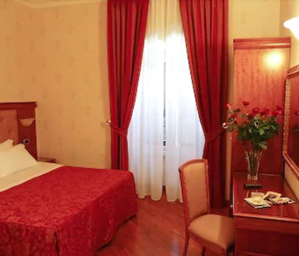 Hotel Serena Roma 17
