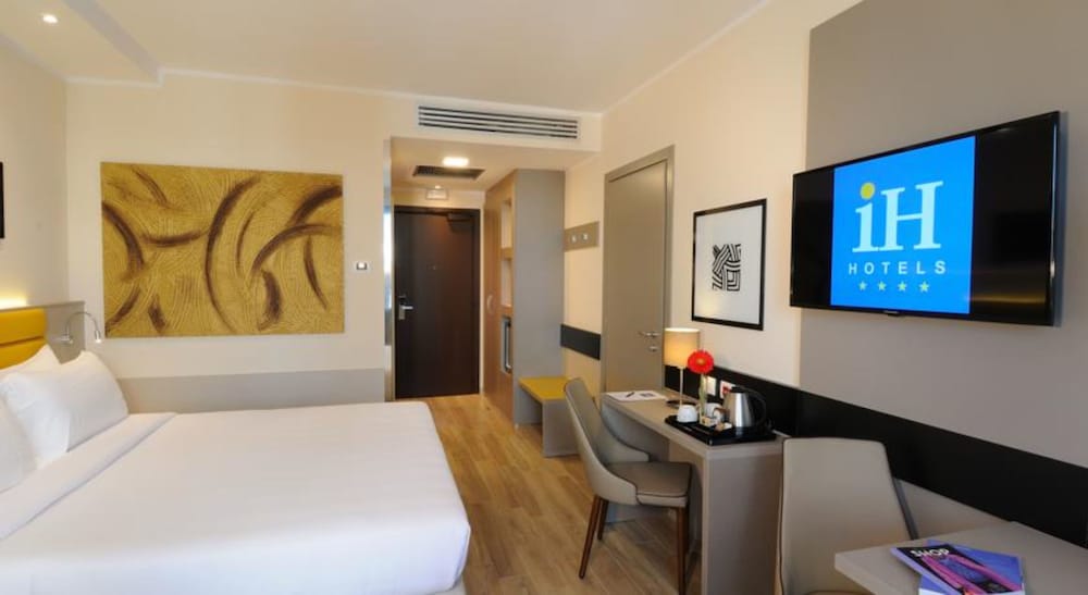iH Hotels Milano Lorenteggio 8