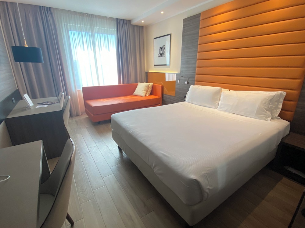 iH Hotels Milano Lorenteggio 19