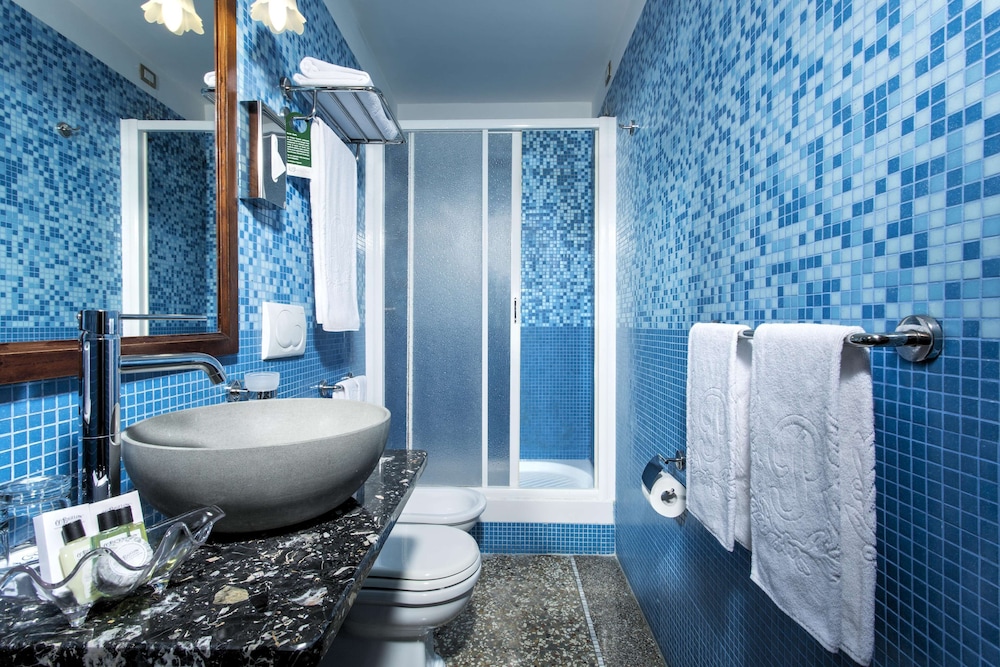 Golden Tulip Rome Piram 17