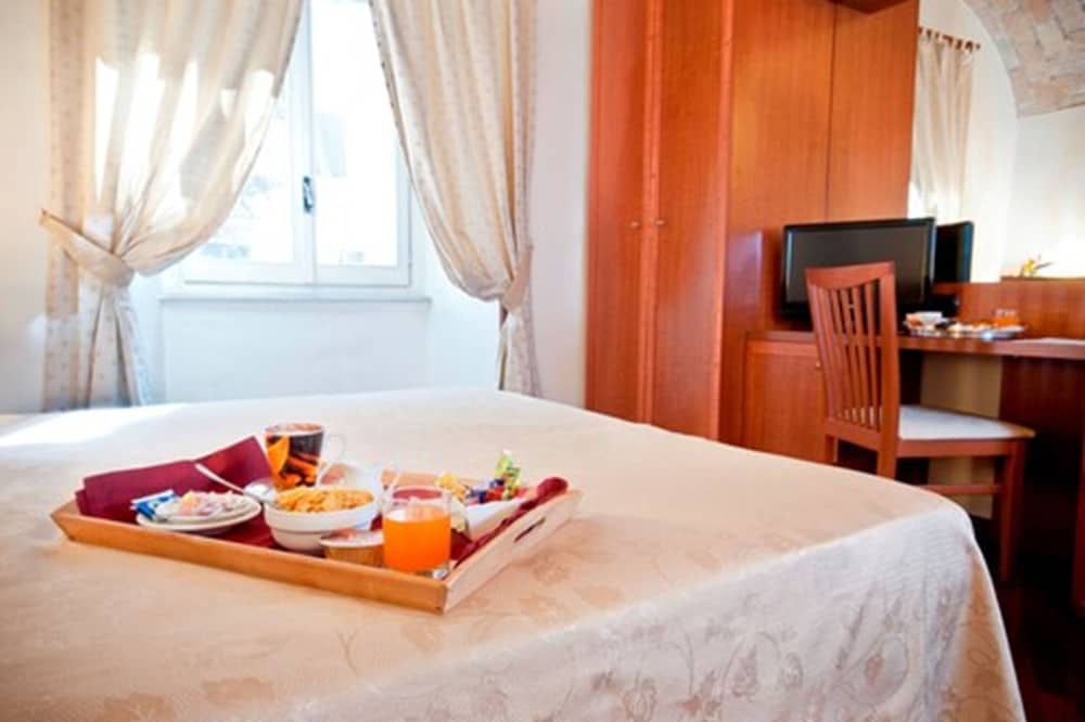 Hotel Priscilla 13