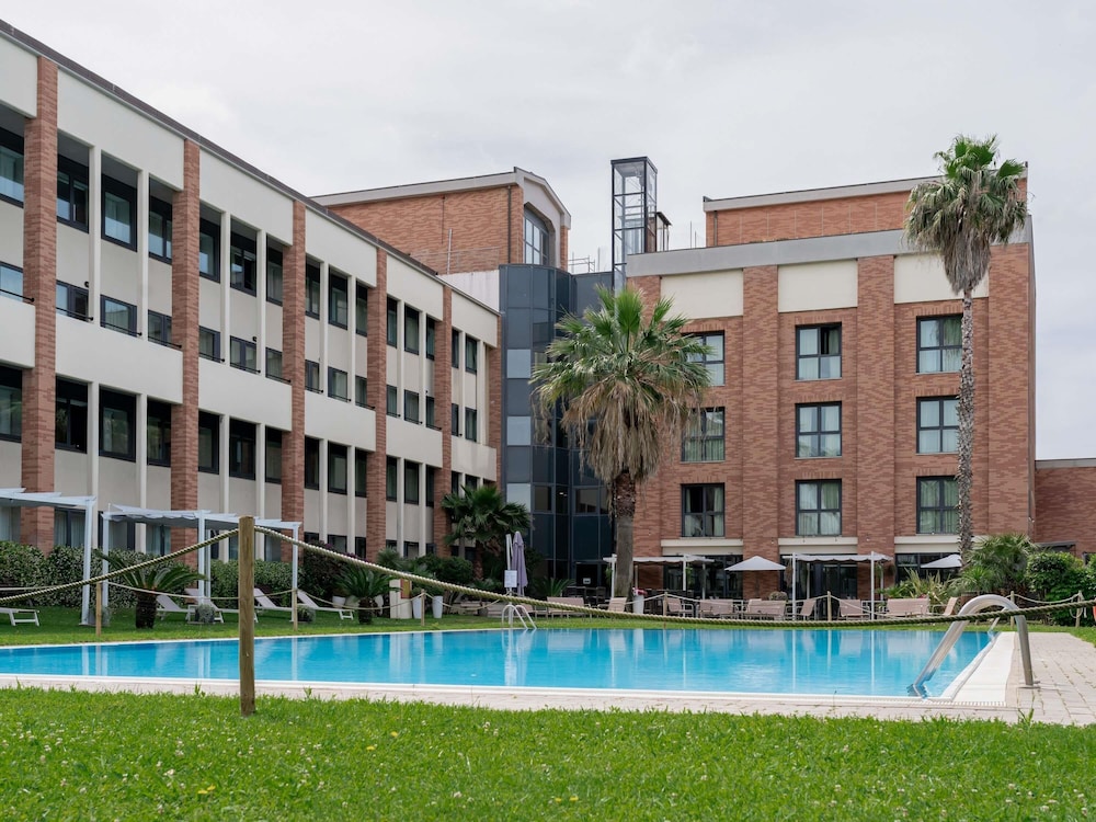 Mercure Rome Leonardo da Vinci Airport 1
