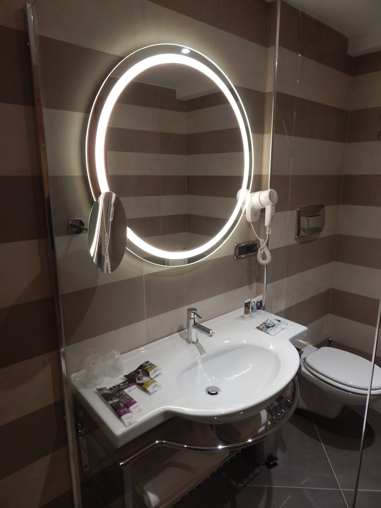 Mercure Rome Leonardo da Vinci Airport 5