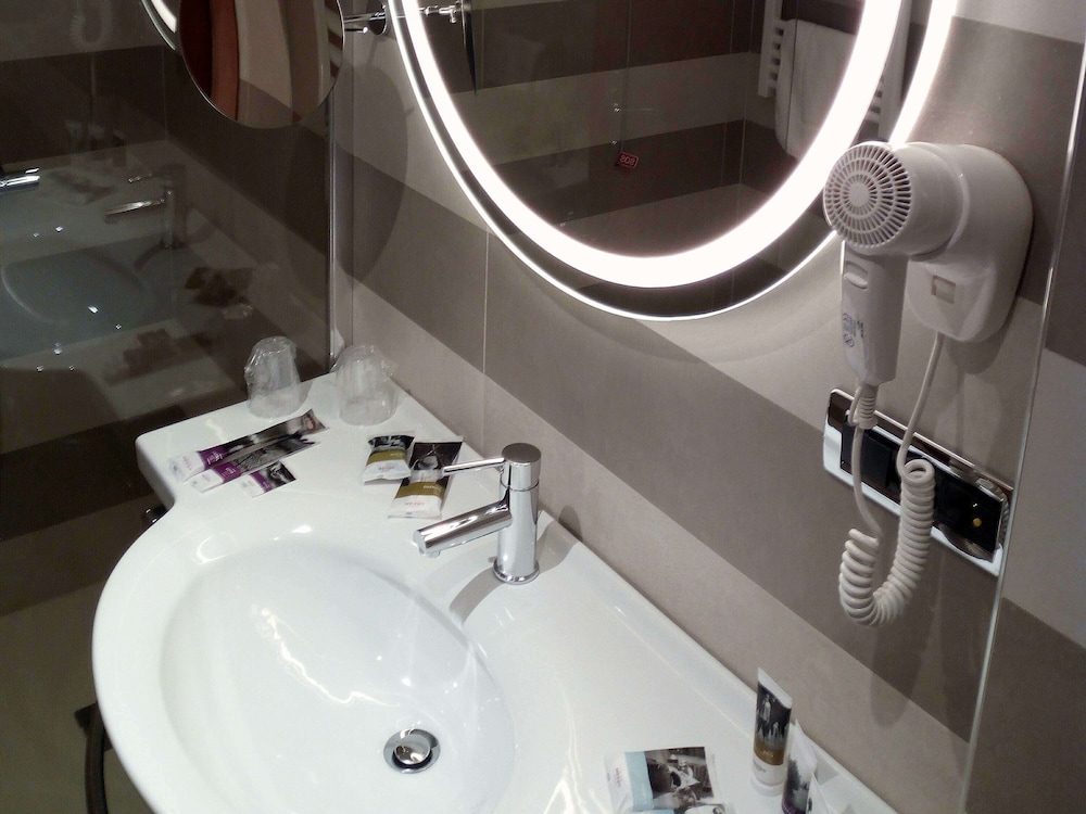 Mercure Rome Leonardo da Vinci Airport 8