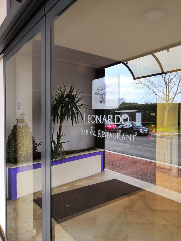 Mercure Rome Leonardo da Vinci Airport 2