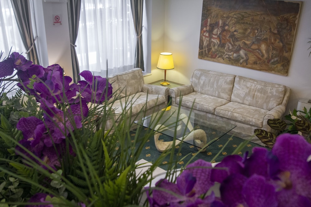 Hotel Flora 2