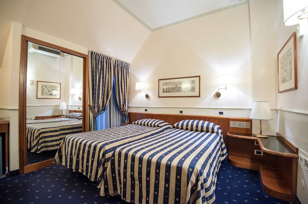 Hotel Flora 8