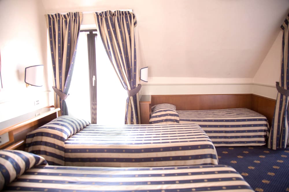 Hotel Flora 10