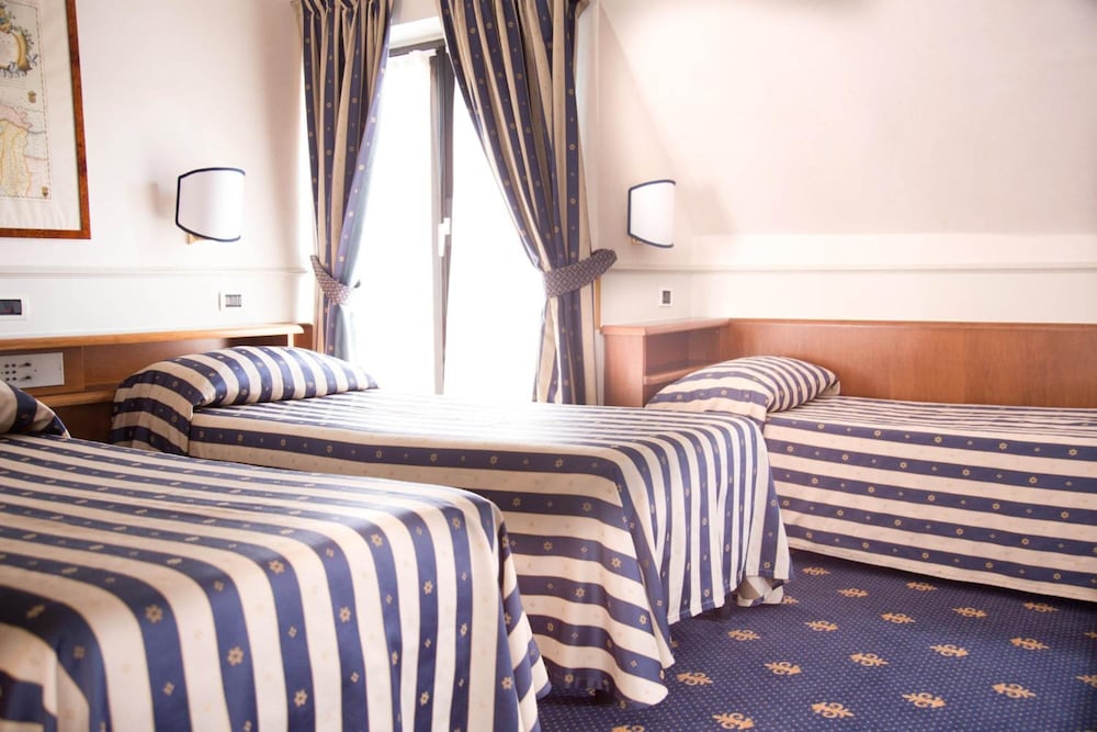 Hotel Flora 16
