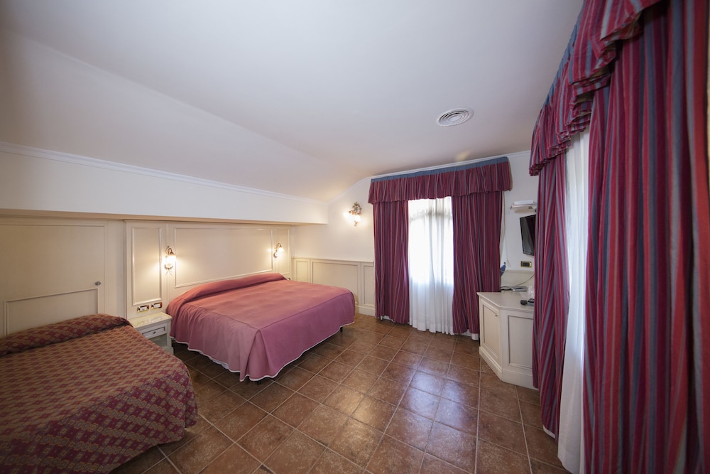 Mancini Park Hotel 7