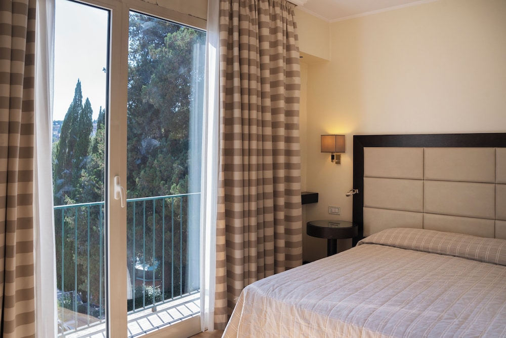 Hotel Villa Maria Regina 11