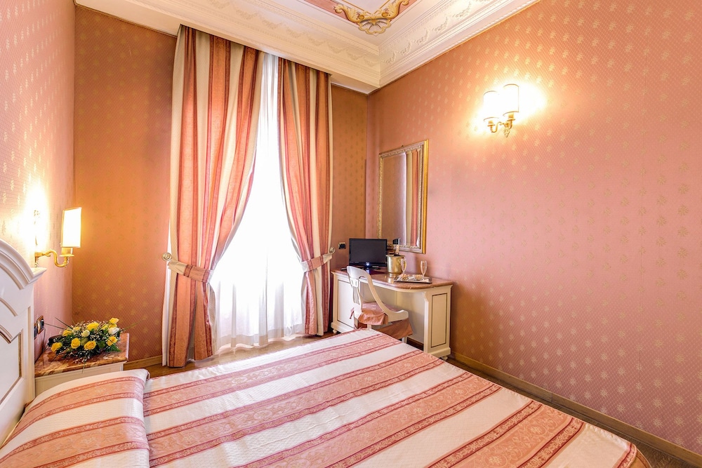 La Lumière di Piazza di Spagna 23
