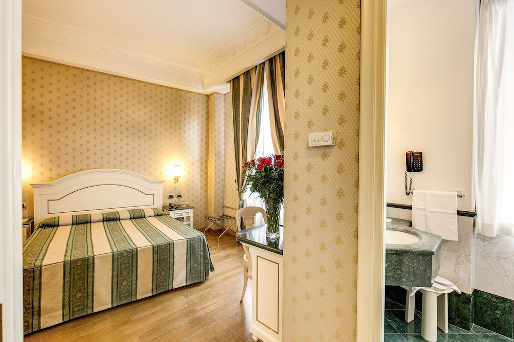 La Lumière di Piazza di Spagna 11