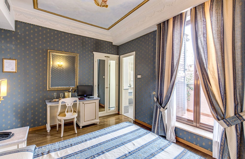 La Lumière di Piazza di Spagna 21