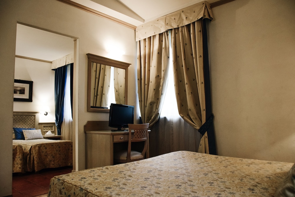 Hotel Quadrifoglio 8