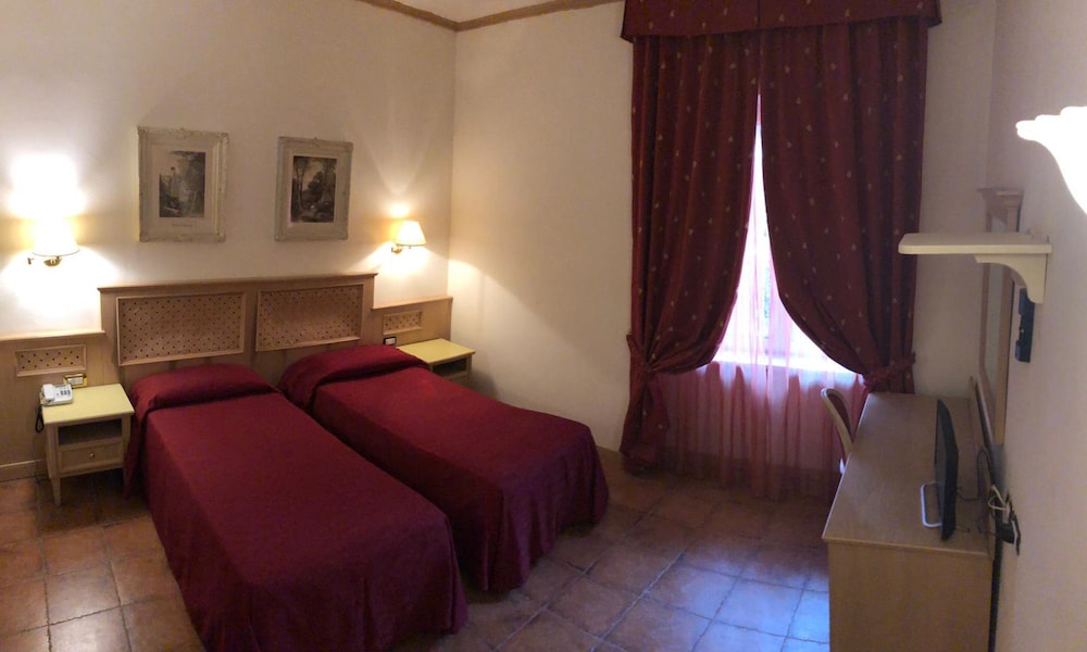 Hotel Quadrifoglio 16