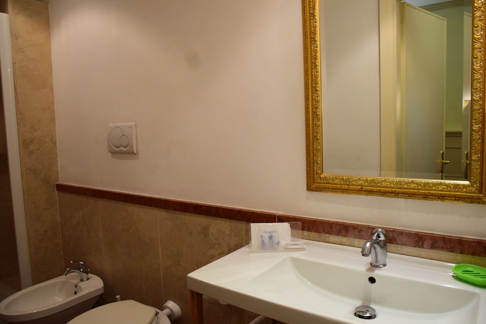 Hotel Quadrifoglio 22