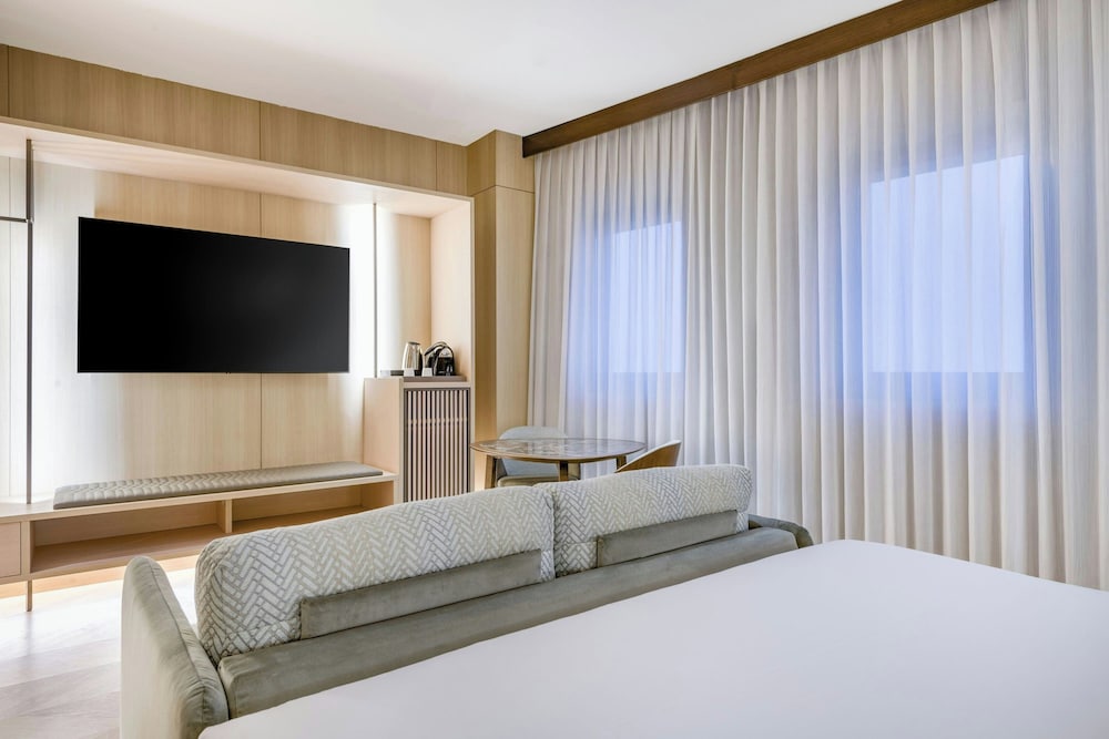AC Hotel Milano 10