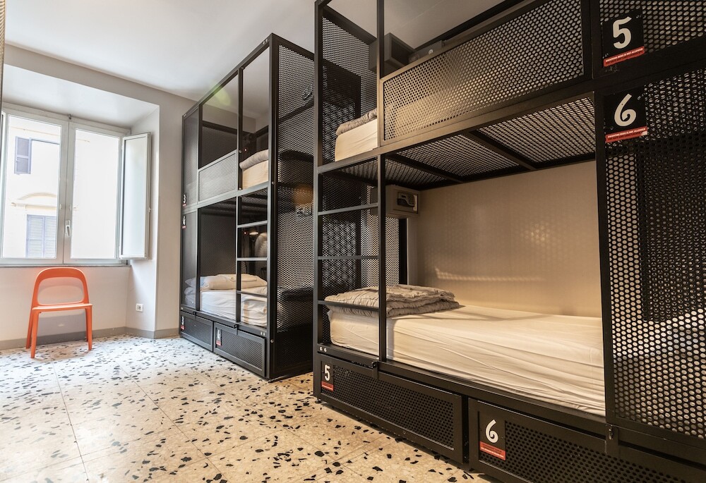 YellowSquare Roma 9