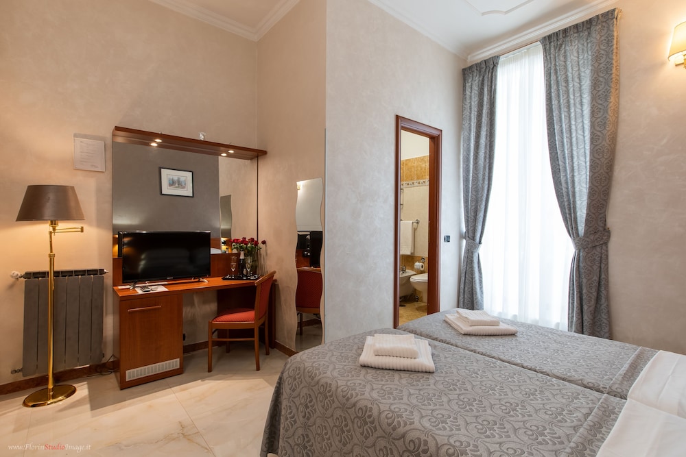 Hotel Centro Cavour 16