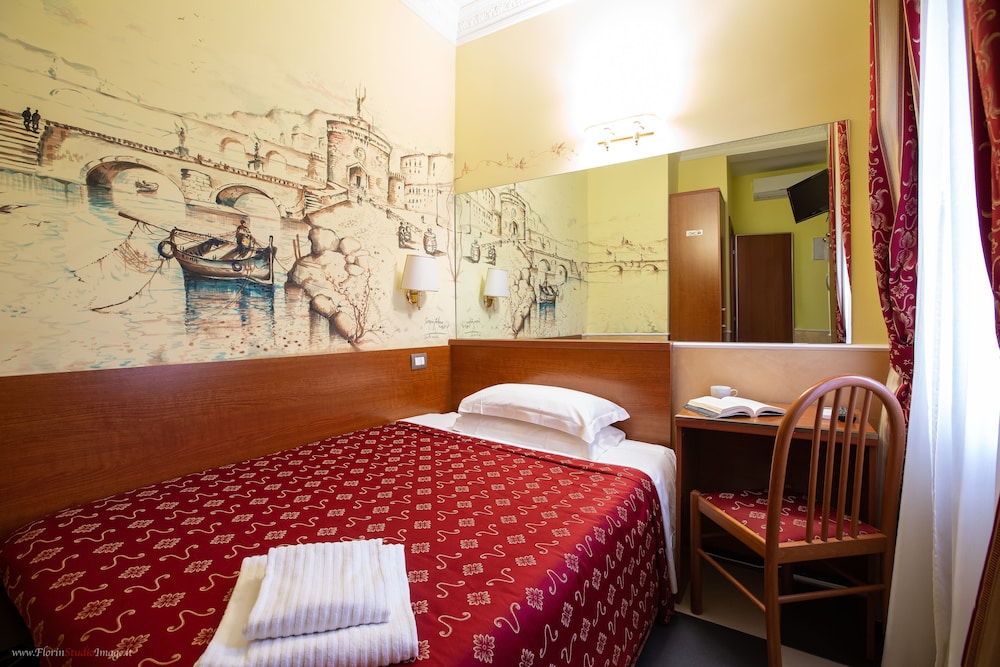 Hotel Centro Cavour 17