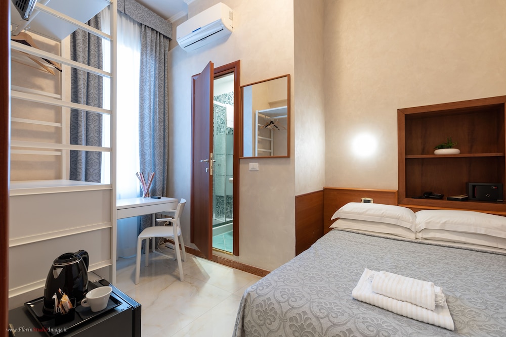 Hotel Centro Cavour 11