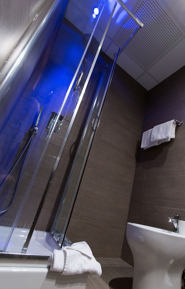 Gabriella 24