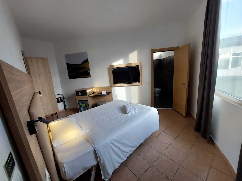 B&B Hotel Pomezia Roma 9