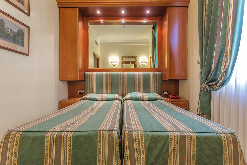 Hotel Lazio 11