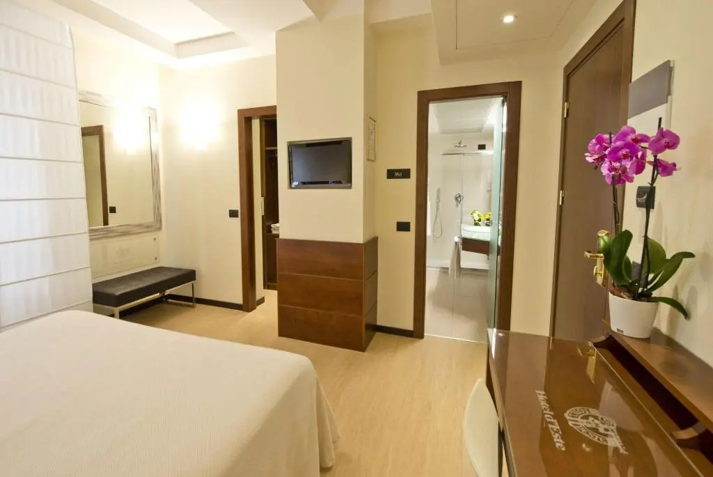 QC room Milano Porta Romana 20