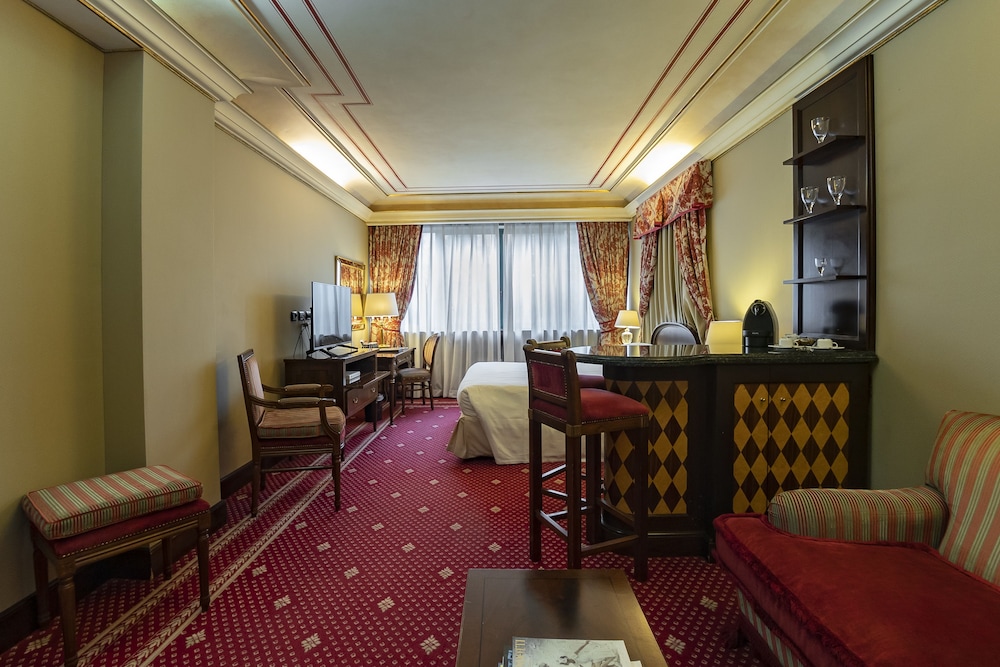 River Chateau 11