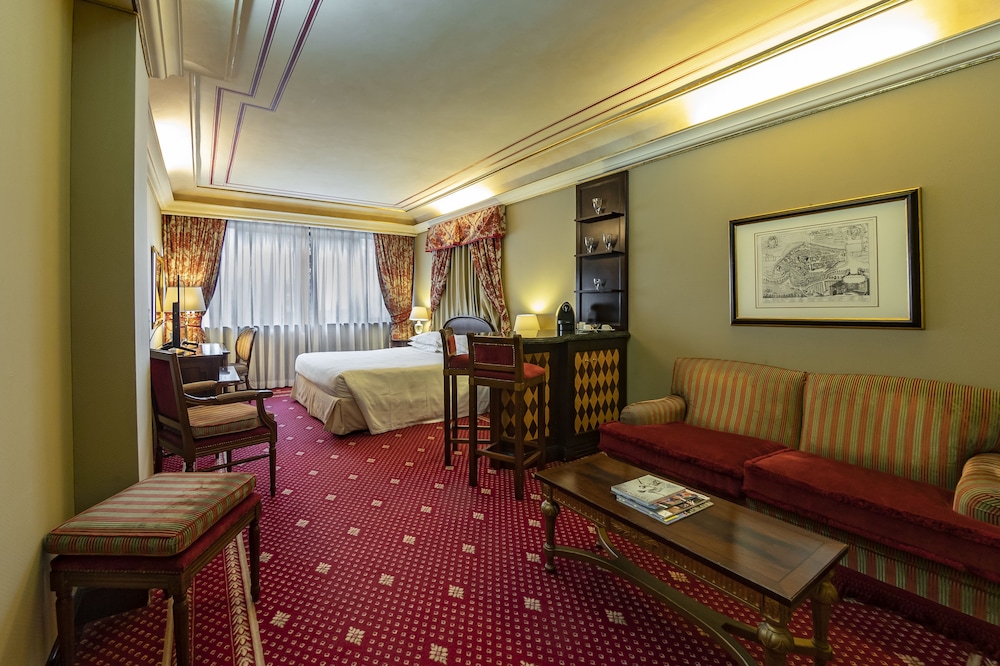 River Chateau 8
