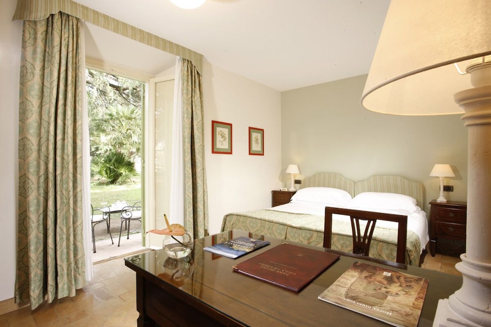 Parkhotel Villa Grazioli 11