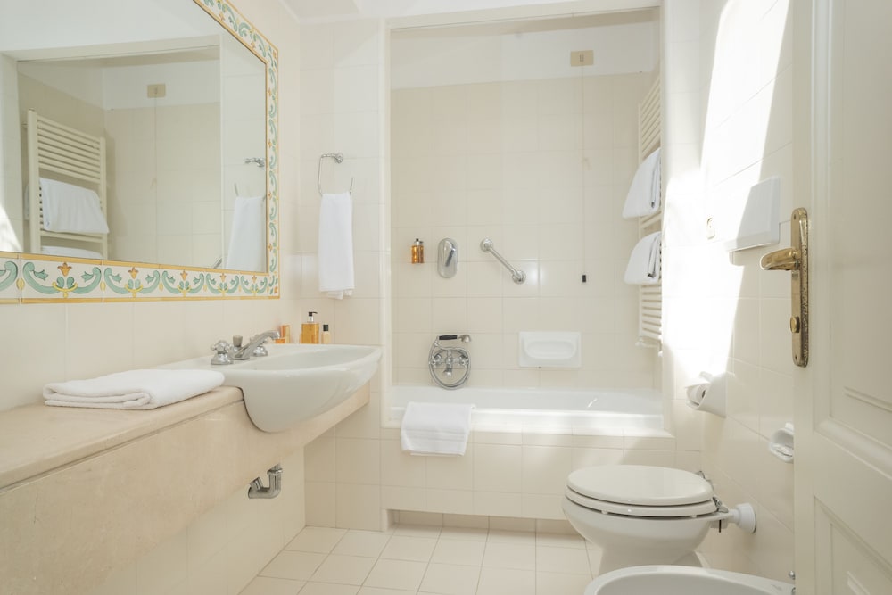 Parkhotel Villa Grazioli 19