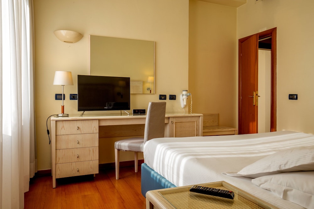 Best Western Globus Hotel 14