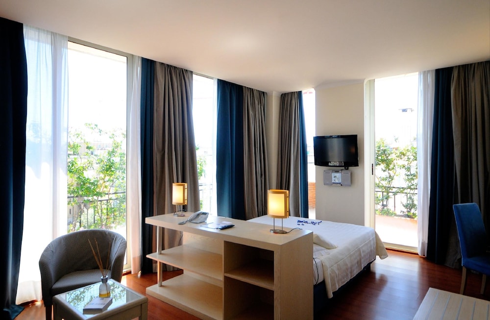 Best Western Globus Hotel 13