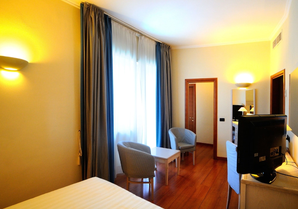Best Western Globus Hotel 17