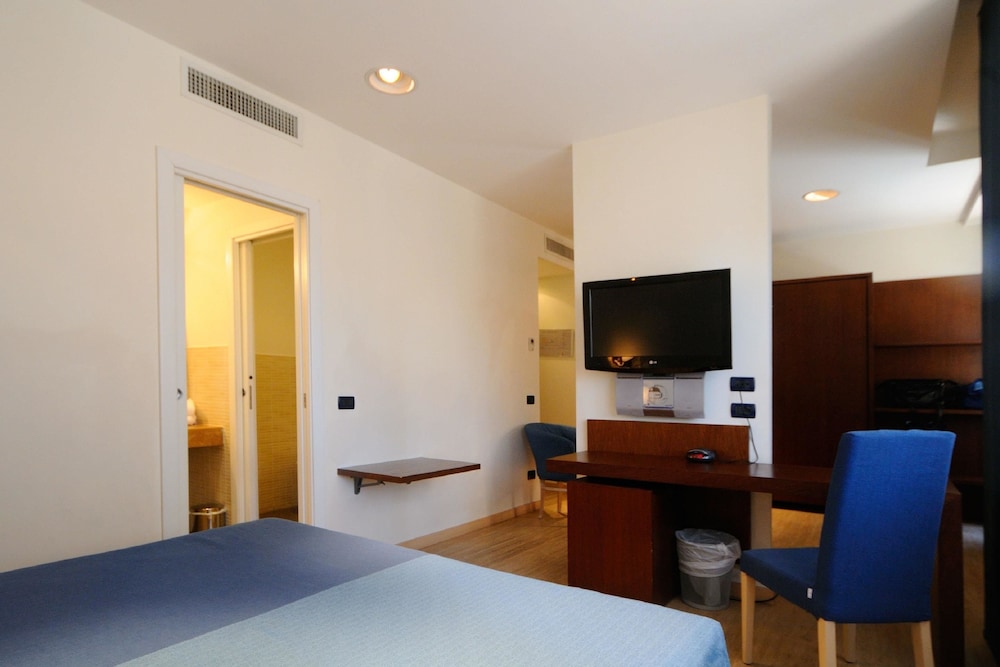 Best Western Globus Hotel 12