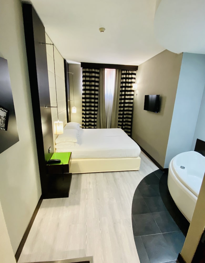 Best Western CineMusic Hotel 12