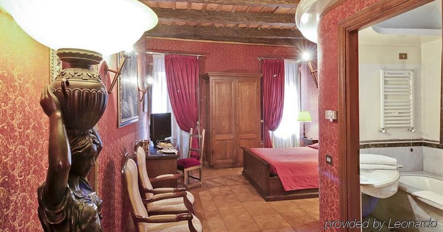 Relais Group Palace 12