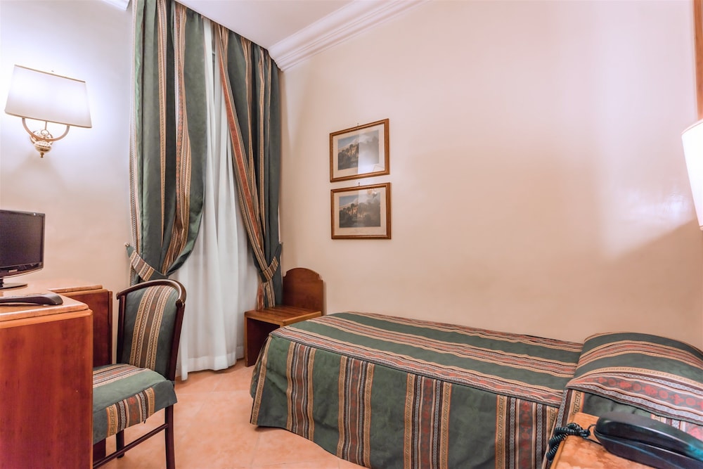 Hotel Lux 16