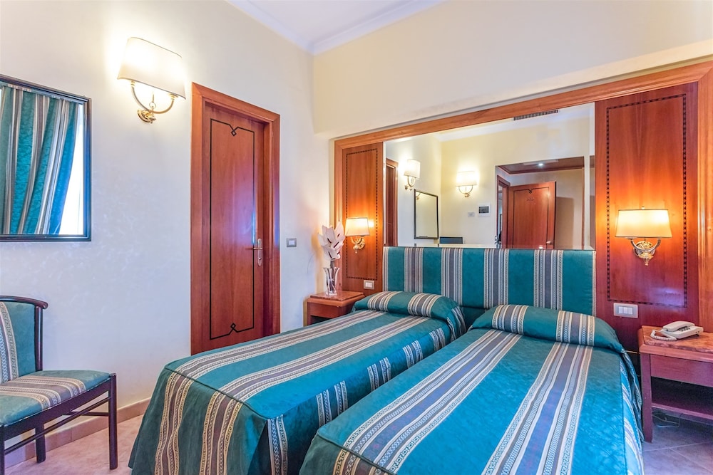 Hotel Lux 13