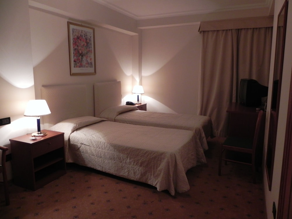 Hotel President Pomezia 11