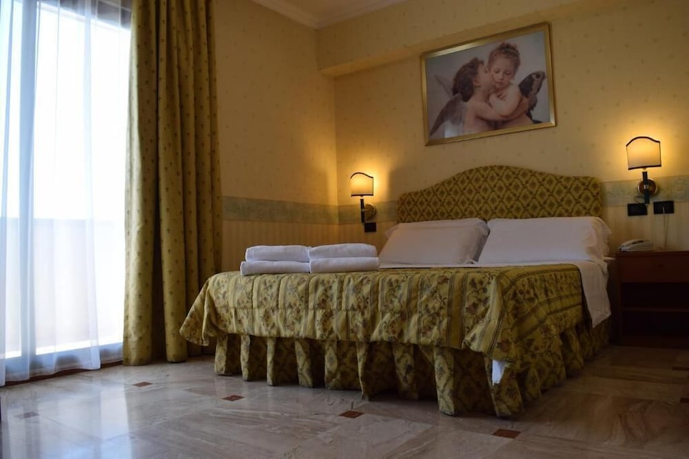 Hotel President Pomezia 18