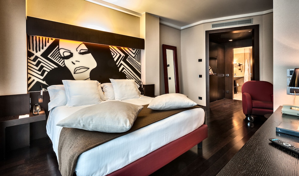 Crowne Plaza Milan City 6