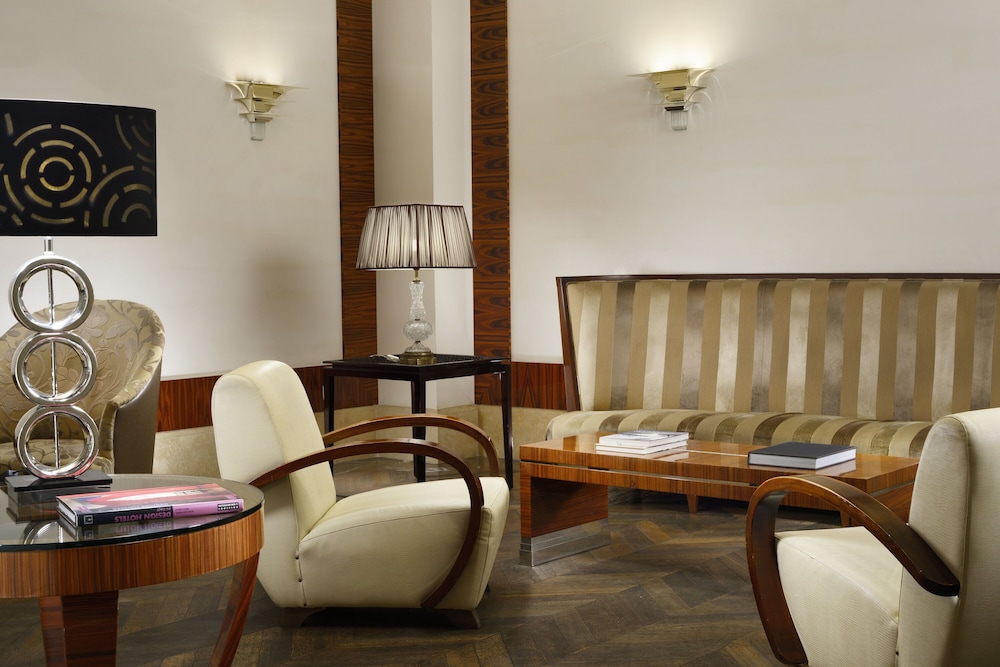 UNAHOTELS Decò Roma 5