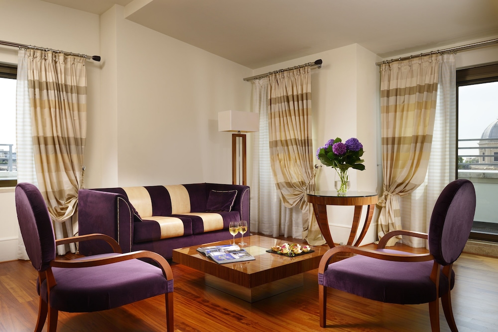 UNAHOTELS Decò Roma 20
