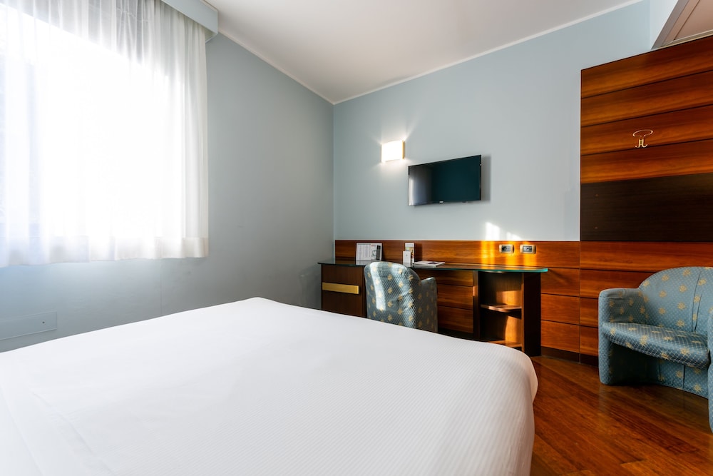 Sure Hotel Collection by Best Western Hotel Mirage 10